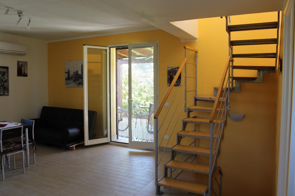 Casa Vacanze Roccella Beach كامبوفيليتْشّي دي روتْشّي المظهر الخارجي الصورة